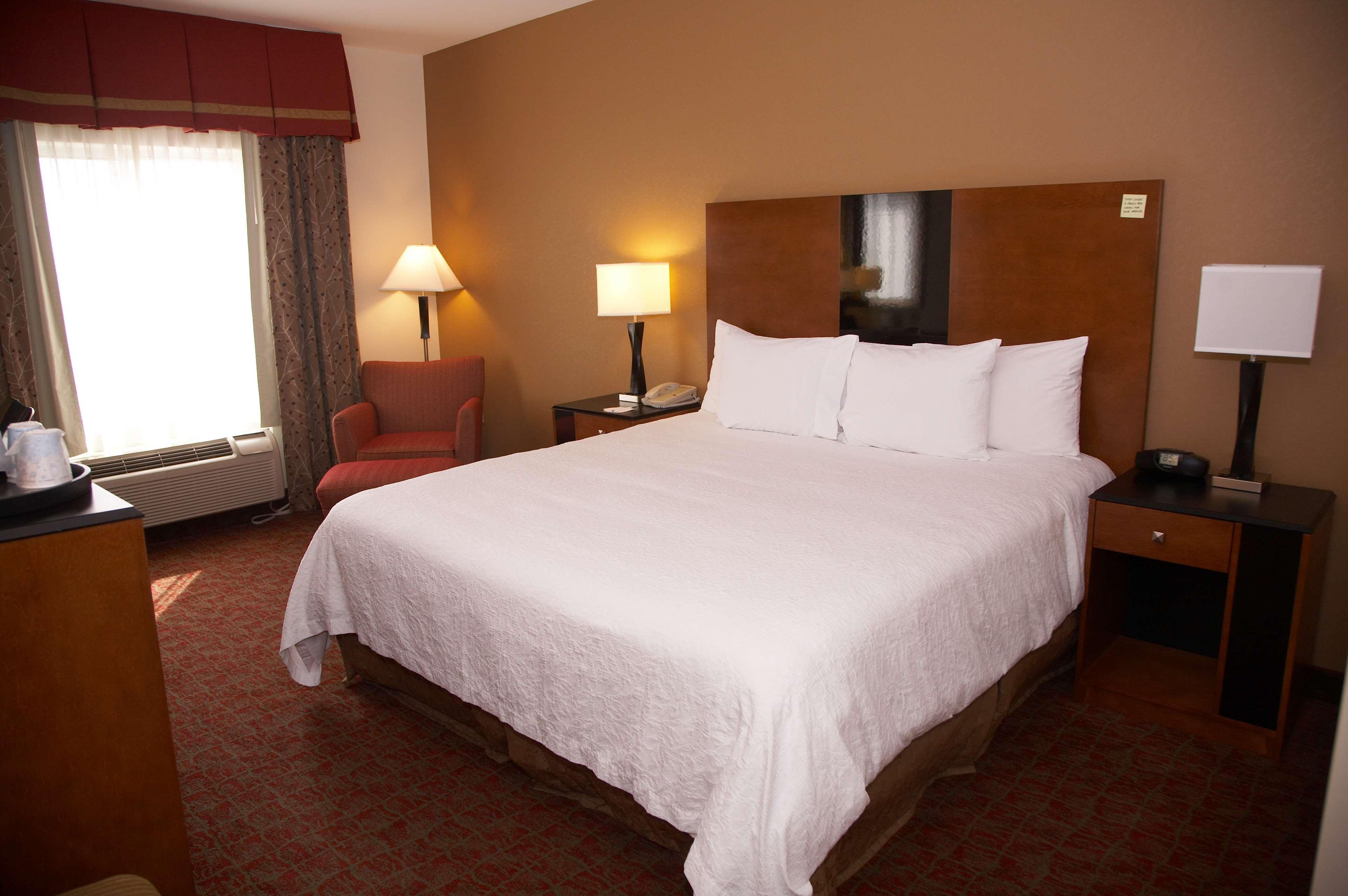Hampton & Hotel Hobbs