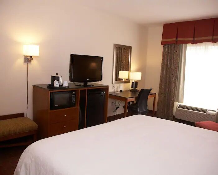 Hampton & Hotel Hobbs