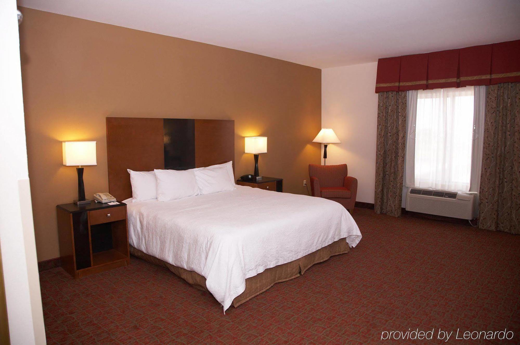 Hotel Hampton &